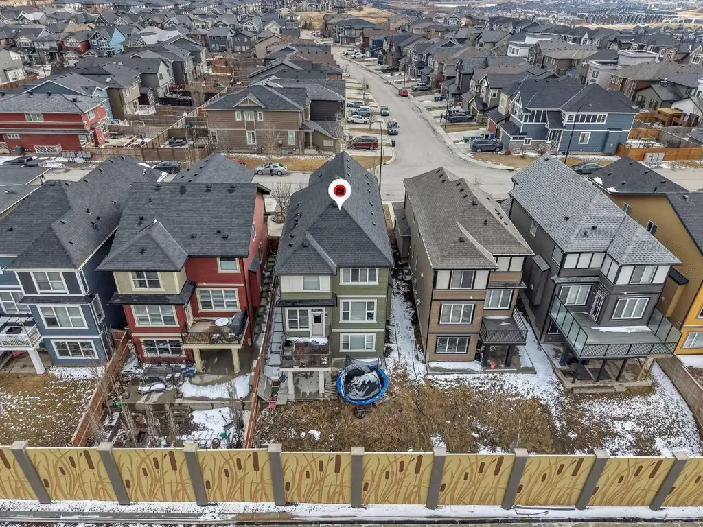 288 Evansborough Way NW Calgary AB T3P 0R1