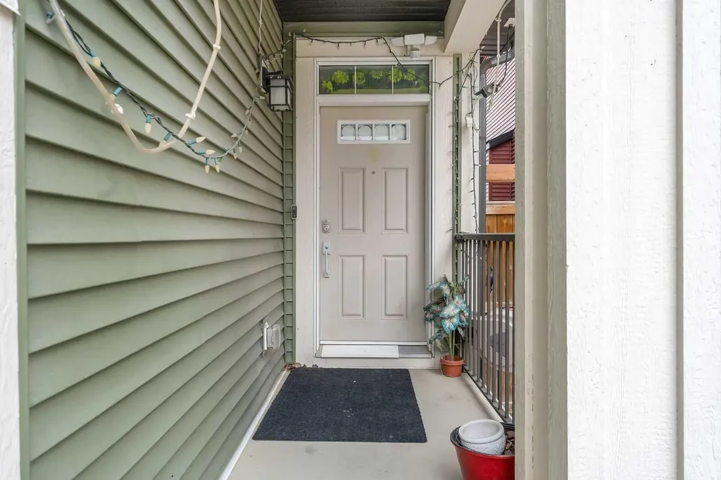 288 Evansborough Way NW Calgary AB T3P 0R1