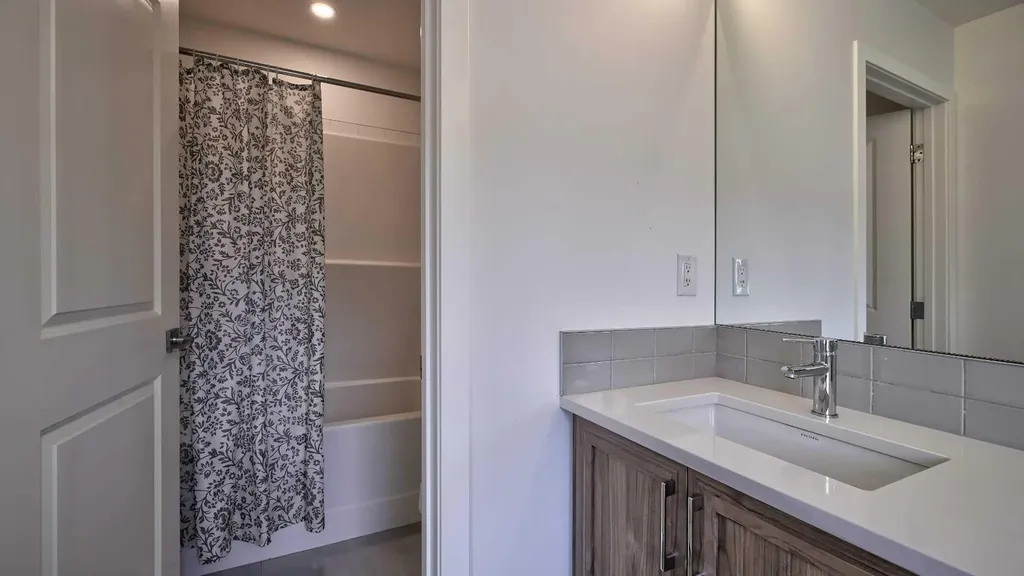 57 Willow Green SW Airdrie AB T4B 5M3