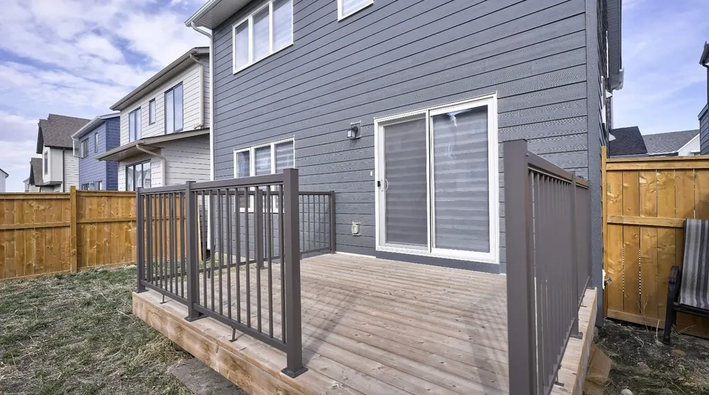 57 Willow Green SW Airdrie AB T4B 5M3