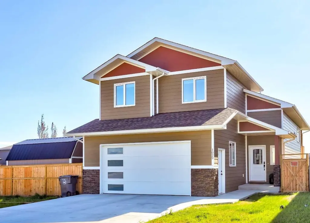 1029 Livingston Way Pincher Creek AB T0K1W0