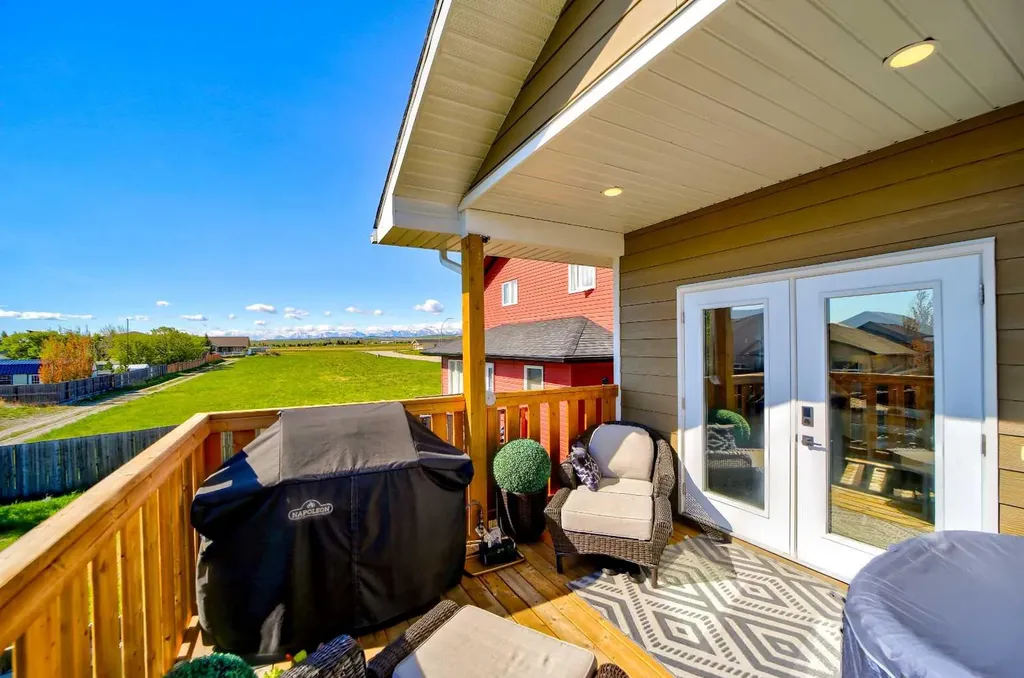 1029 Livingston Way Pincher Creek AB T0K1W0