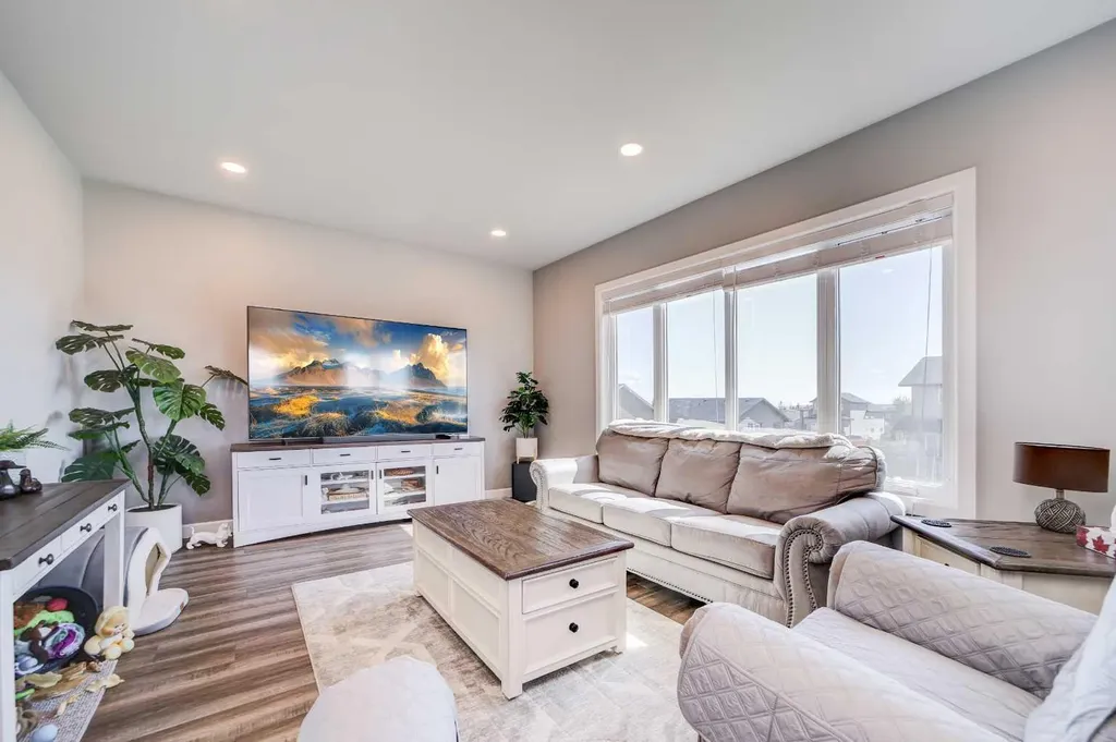 1029 Livingston Way Pincher Creek AB T0K1W0