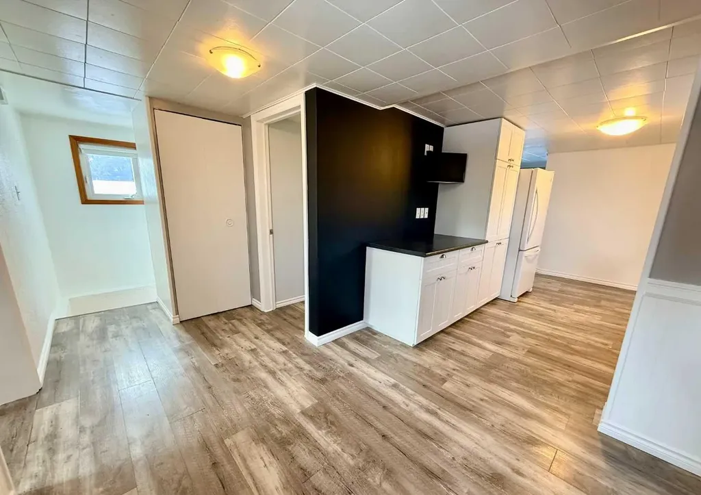 1033 16 Avenue Wainwright AB T9W 1K3