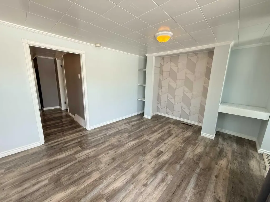 1033 16 Avenue Wainwright AB T9W 1K3