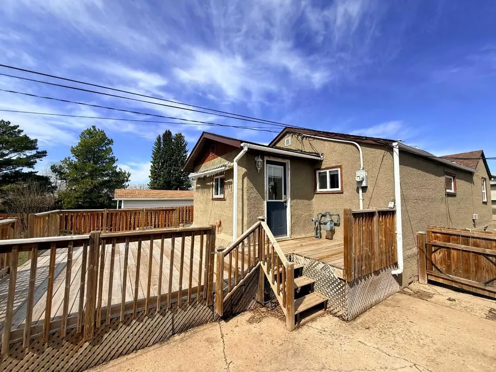 1033 16 Avenue Wainwright AB T9W 1K3