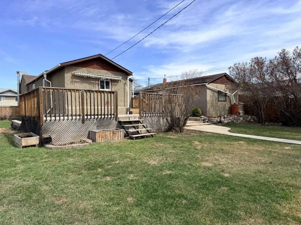 1033 16 Avenue Wainwright AB T9W 1K3