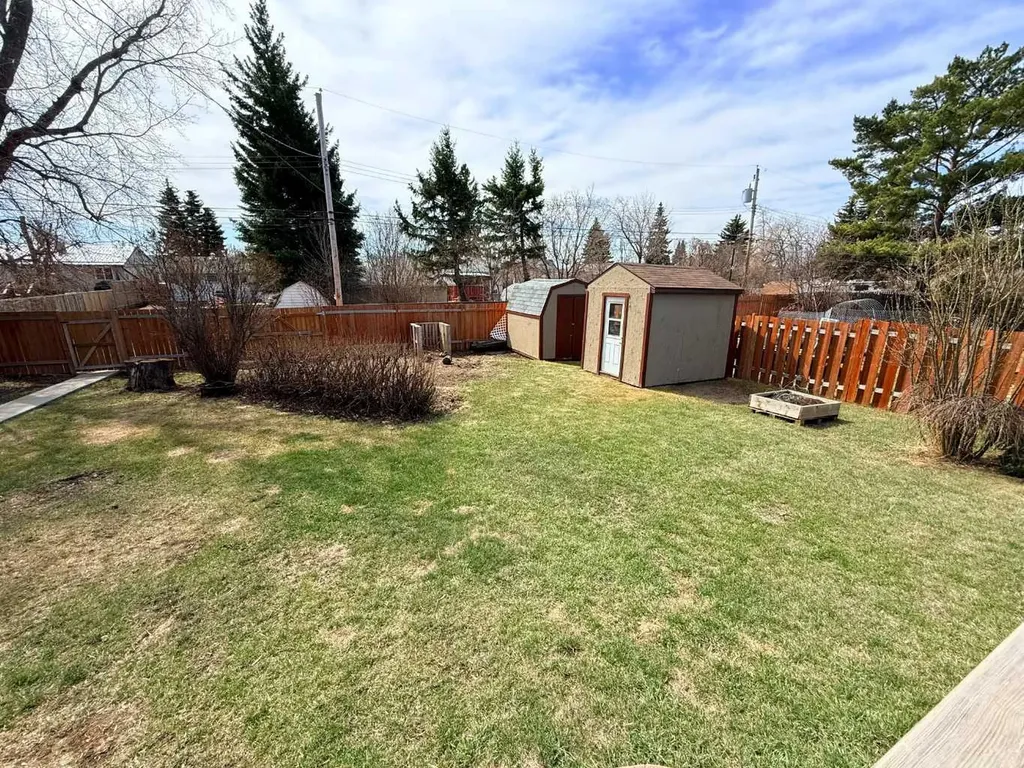 1033 16 Avenue Wainwright AB T9W 1K3