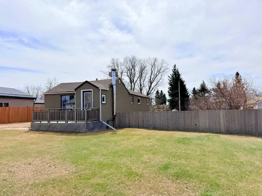 1033 16 Avenue Wainwright AB T9W 1K3