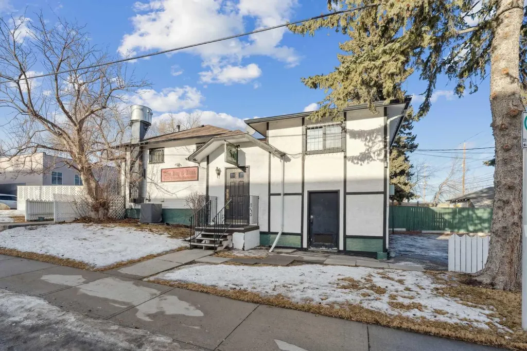5340 2 Street SW Calgary AB T2H 0G8