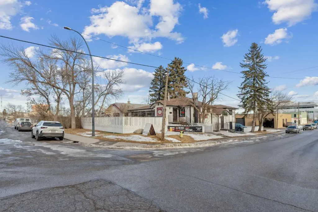 5340 2 Street SW Calgary AB T2H 0G8