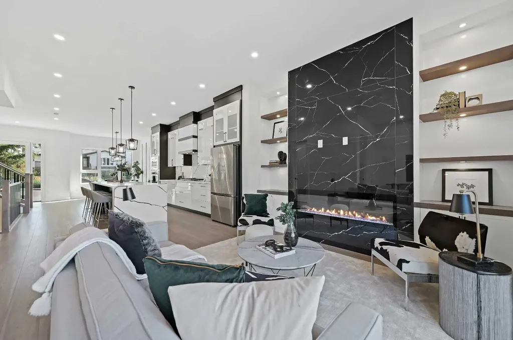 5011 21 Avenue NW Calgary AB T3B 0X3