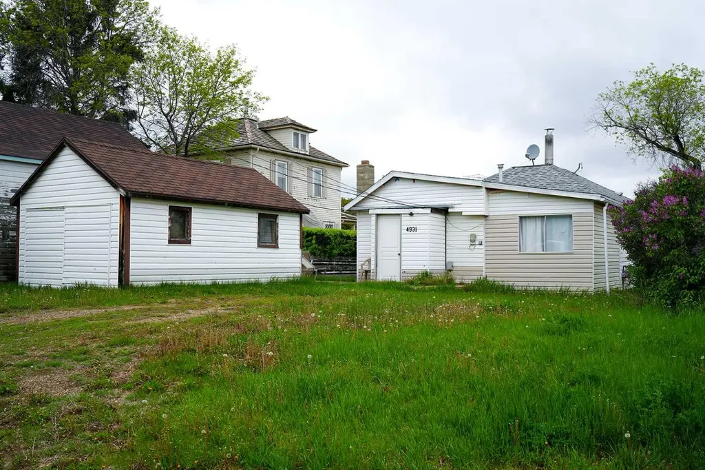 4931 49 Street Hardisty AB T0B 1V0