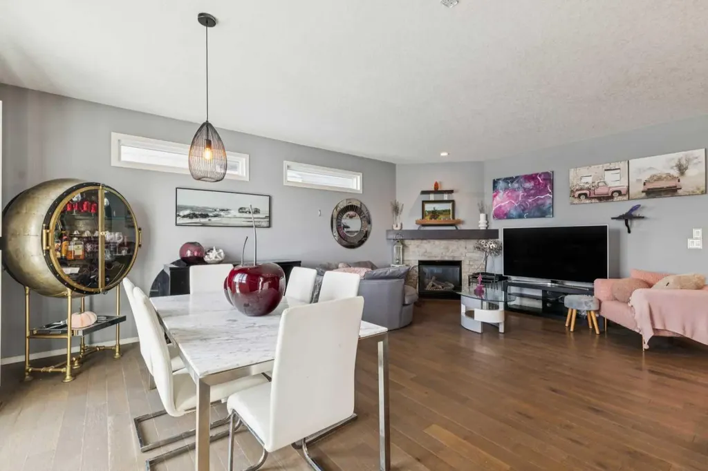 223 Cranarch Terrace SE Calgary AB T3M 1Z2