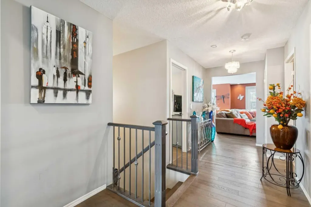 223 Cranarch Terrace SE Calgary AB T3M 1Z2