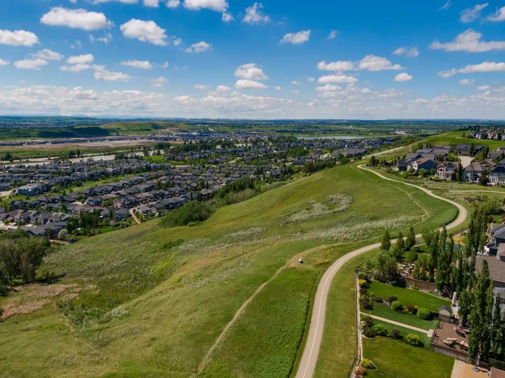 223 Cranarch Terrace SE Calgary AB T3M 1Z2