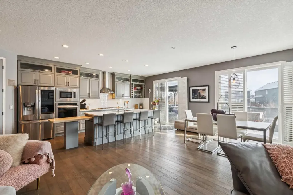 223 Cranarch Terrace SE Calgary AB T3M 1Z2