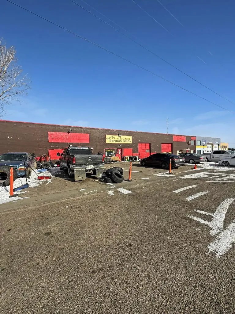 1641 Highway Avenue SE Redcliff AB T0J 2P0