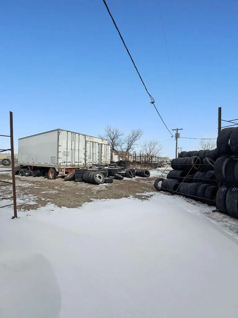 1641 Highway Avenue SE Redcliff AB T0J 2P0