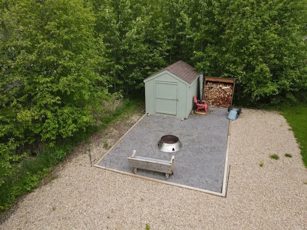 13415 Township Road 752a Rural Big Lakes County AB T0G 1E0