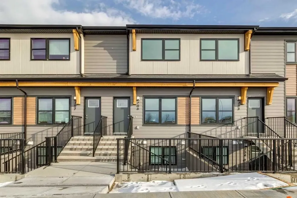 135 Mahogany Parade SE Calgary AB T2M4K2