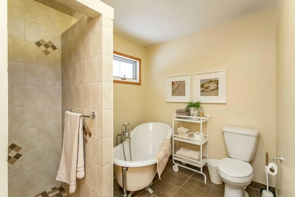 14 Parkland Crescent Parkland Beach AB T0C 2J0