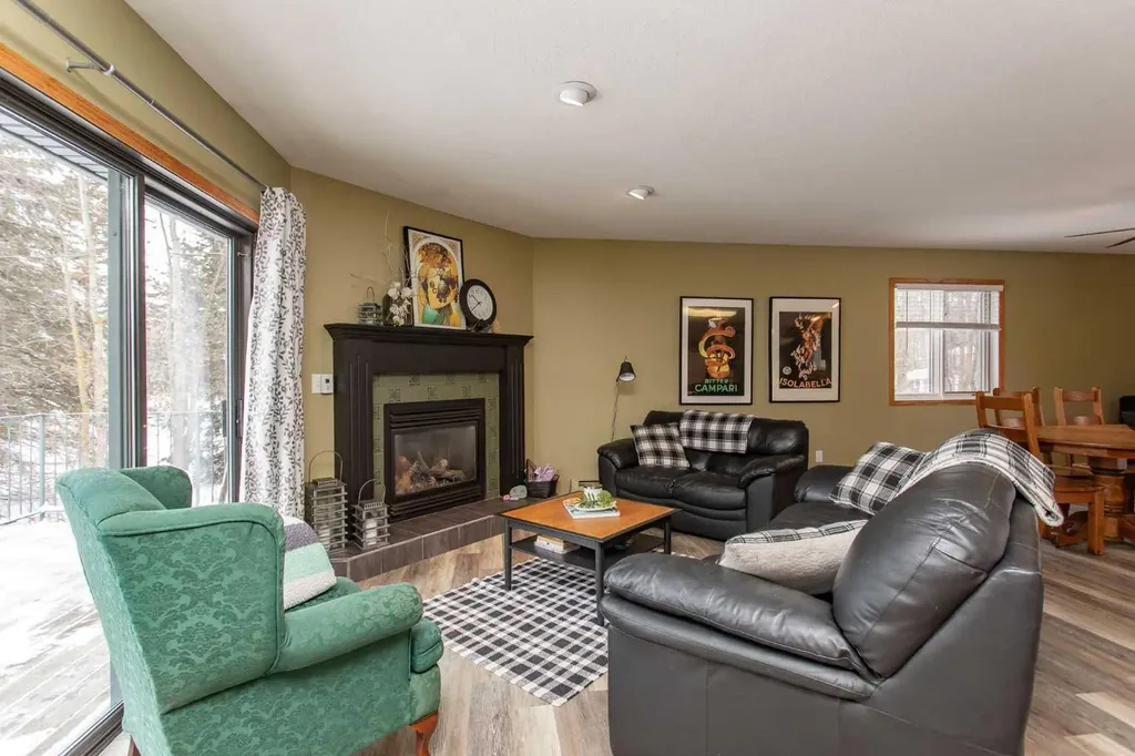 14 Parkland Crescent Parkland Beach AB T0C 2J0