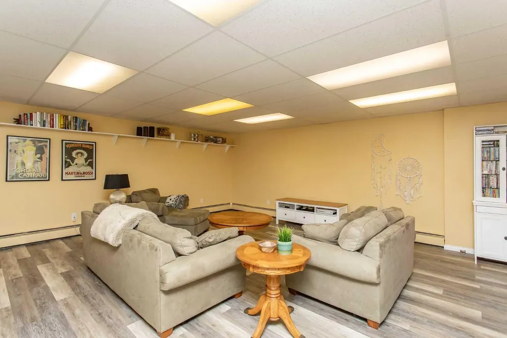 14 Parkland Crescent Parkland Beach AB T0C 2J0