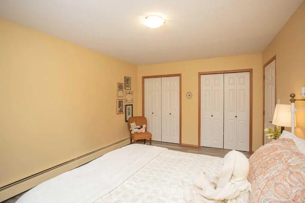 14 Parkland Crescent Parkland Beach AB T0C 2J0