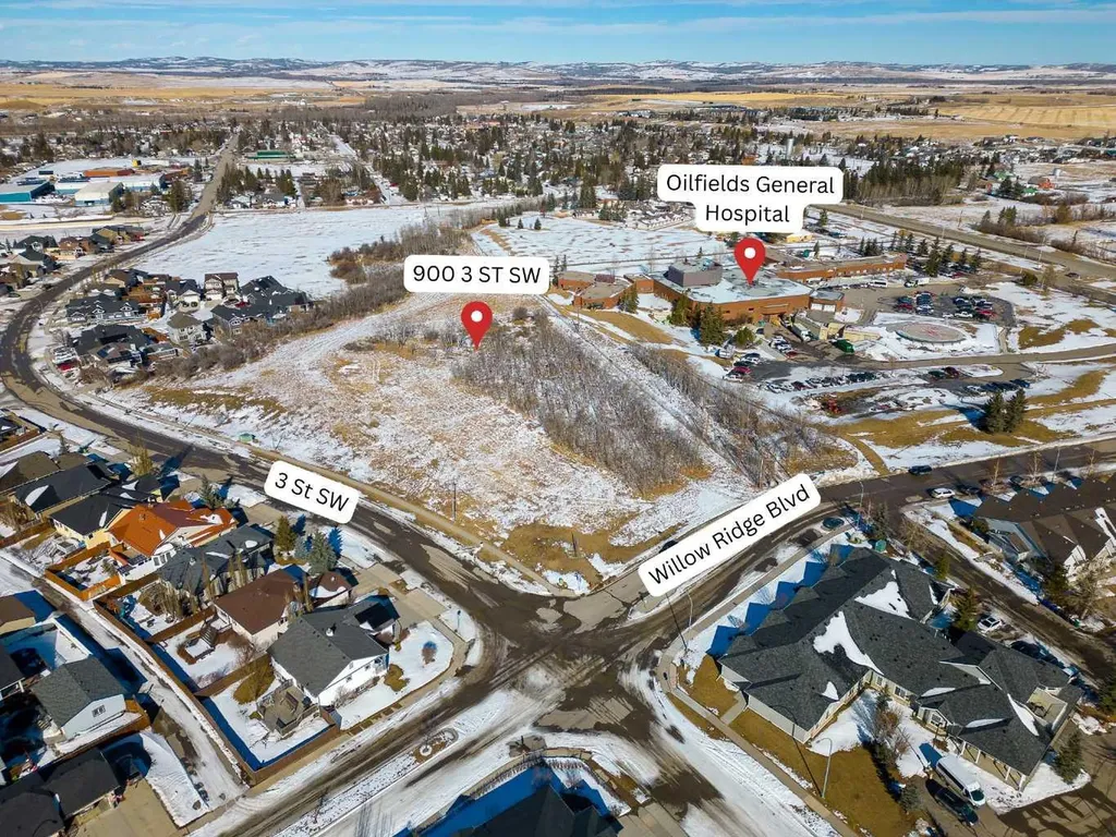 900 3 Street SW Diamond Valley AB T0L 0H0