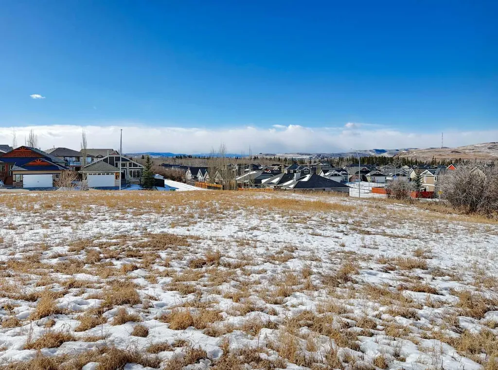 900 3 Street SW Diamond Valley AB T0L 0H0