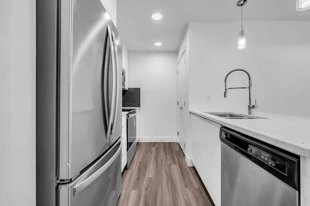 155 Savanna Walk NE Calgary AB T3J 0Y3