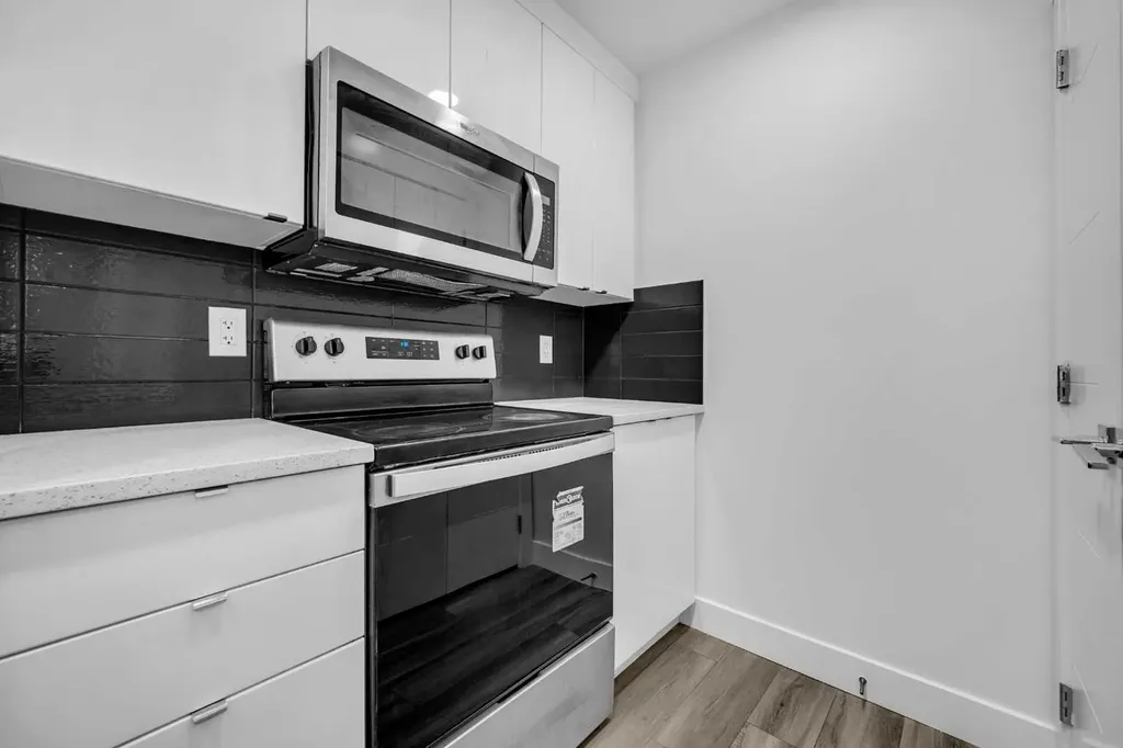 155 Savanna Walk NE Calgary AB T3J 0Y3