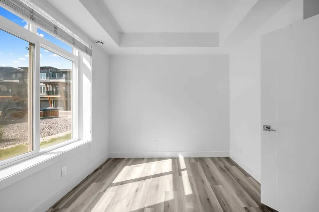 155 Savanna Walk NE Calgary AB T3J 0Y3