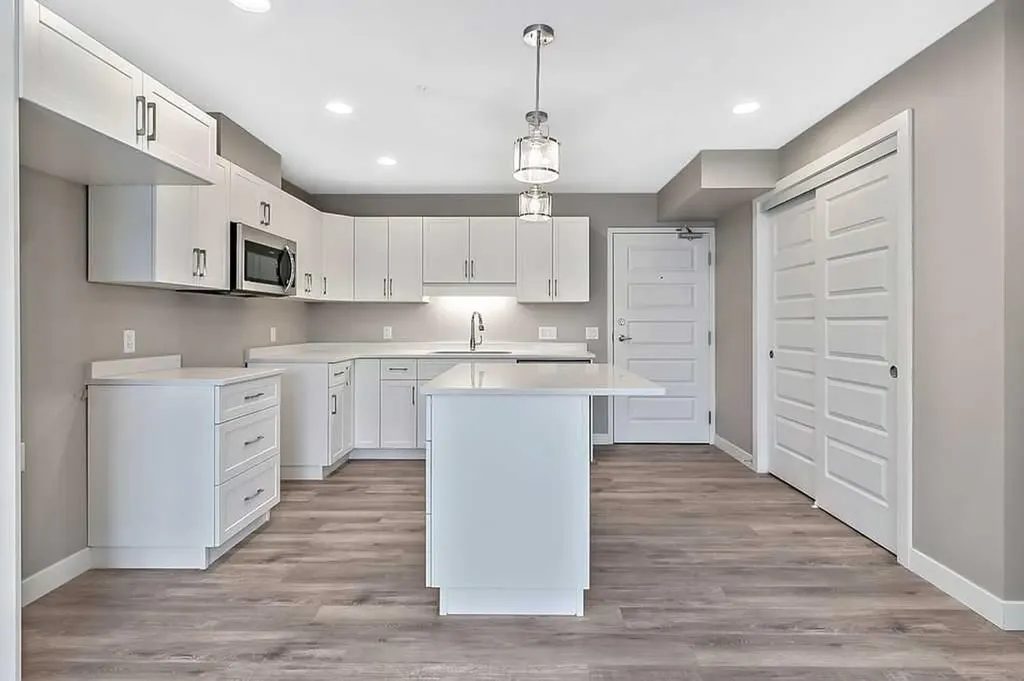 97 Station Drive Sylvan Lake AB T4S 0S6