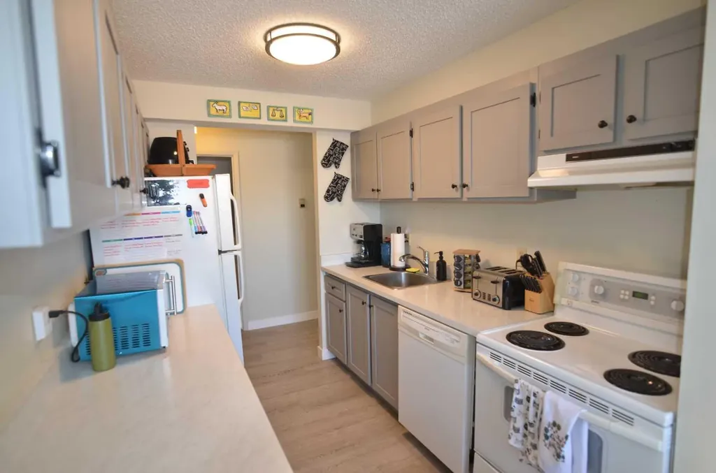 9800 Horton Road SW Calgary AB T2V 5B5