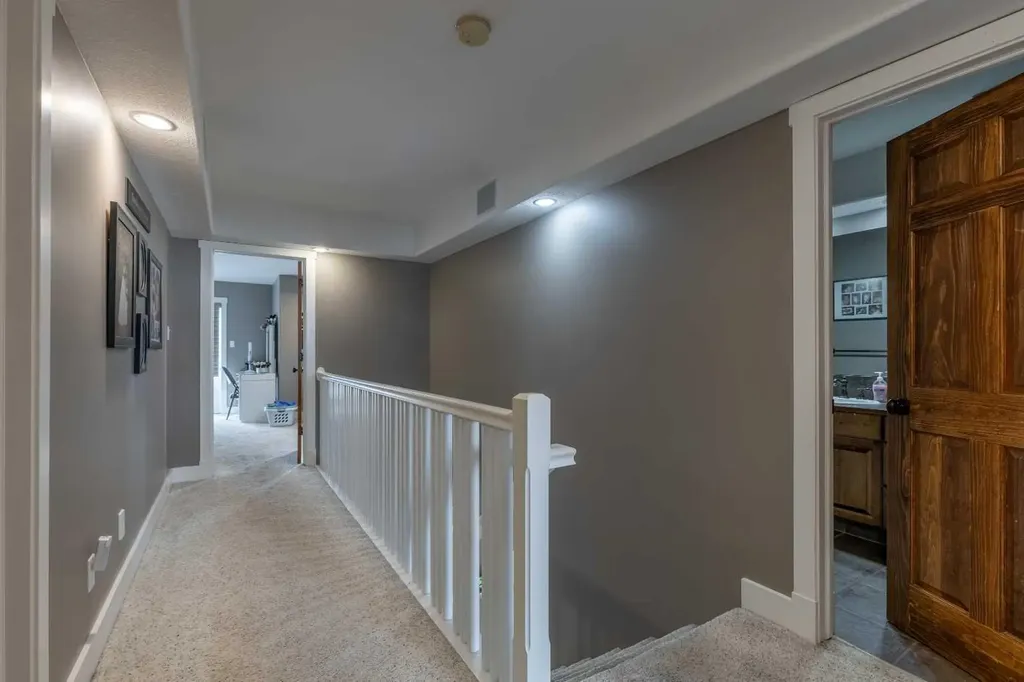 369 Canyon Boulevard W Lethbridge AB T1K 6V2