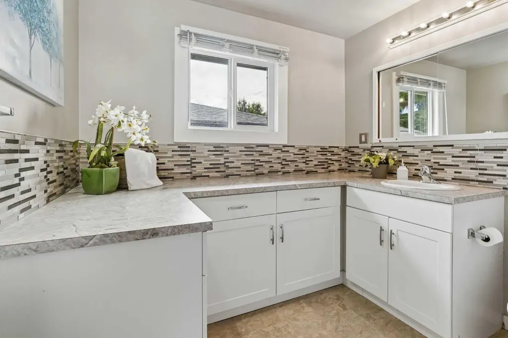 2001 46 Street SE Calgary AB T2B1K5