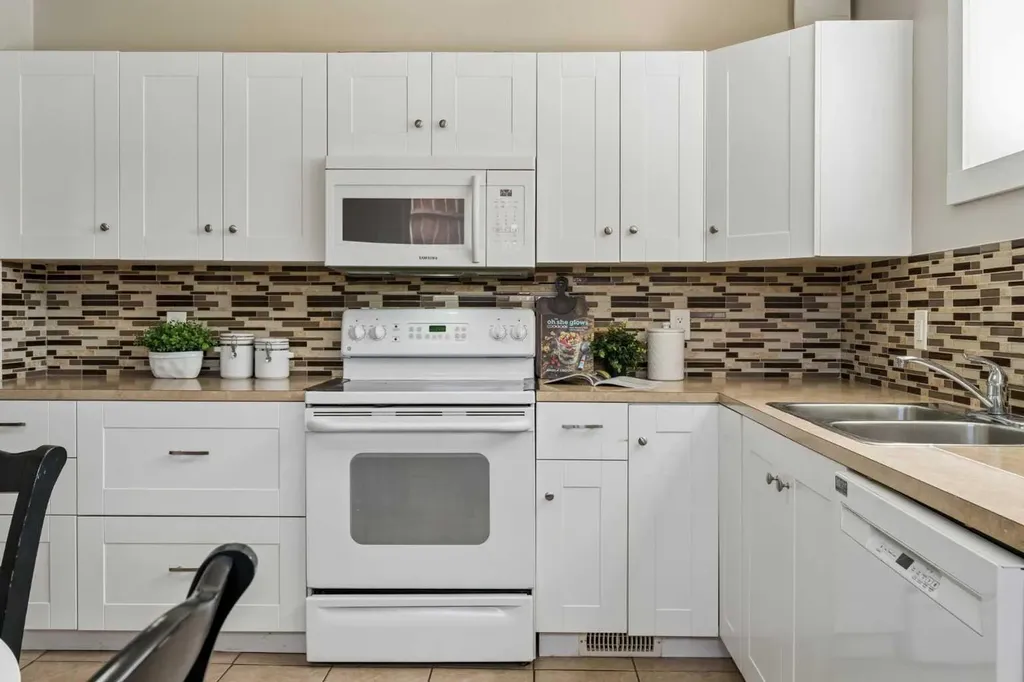 2001 46 Street SE Calgary AB T2B1K5