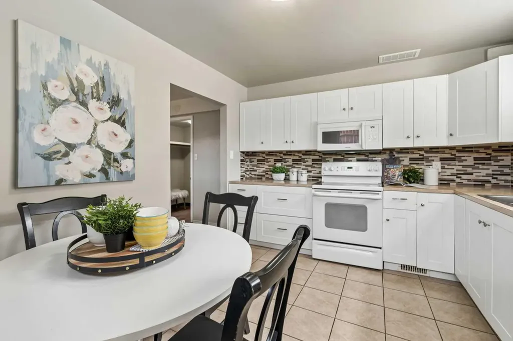 2001 46 Street SE Calgary AB T2B1K5