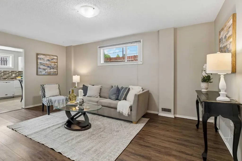 2001 46 Street SE Calgary AB T2B1K5