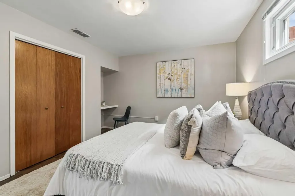 2001 46 Street SE Calgary AB T2B1K5