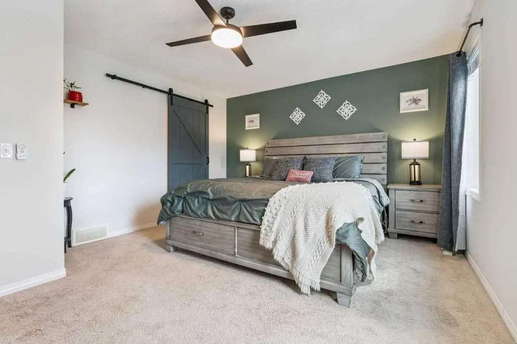 42 Windwood Grove SW Airdrie AB T4B 3T2