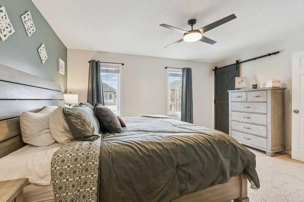 42 Windwood Grove SW Airdrie AB T4B 3T2