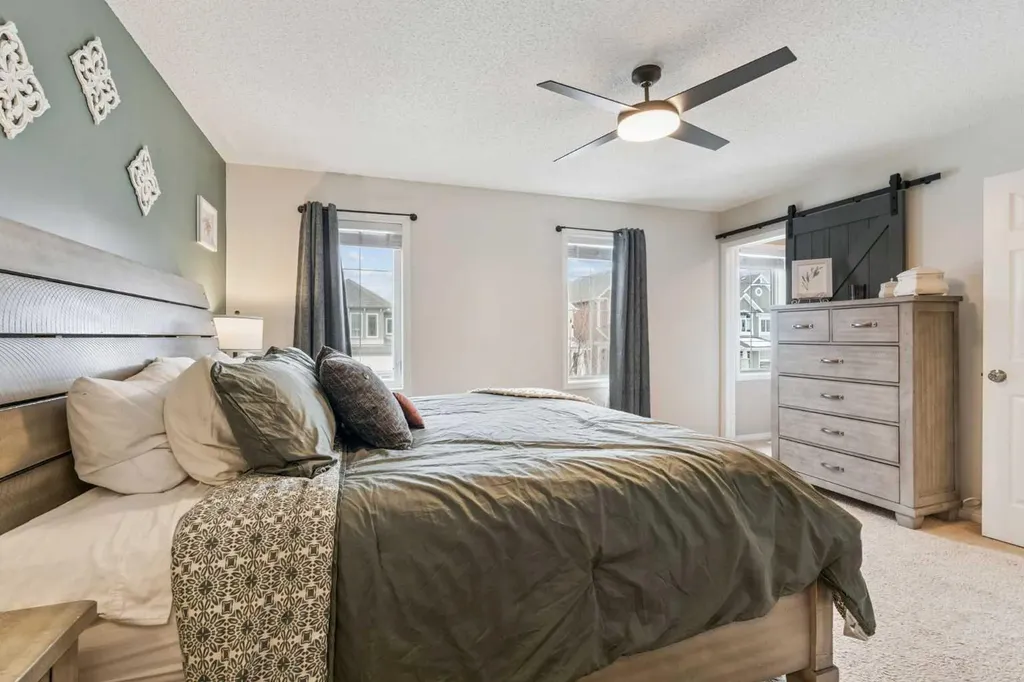 42 Windwood Grove SW Airdrie AB T4B 3T2
