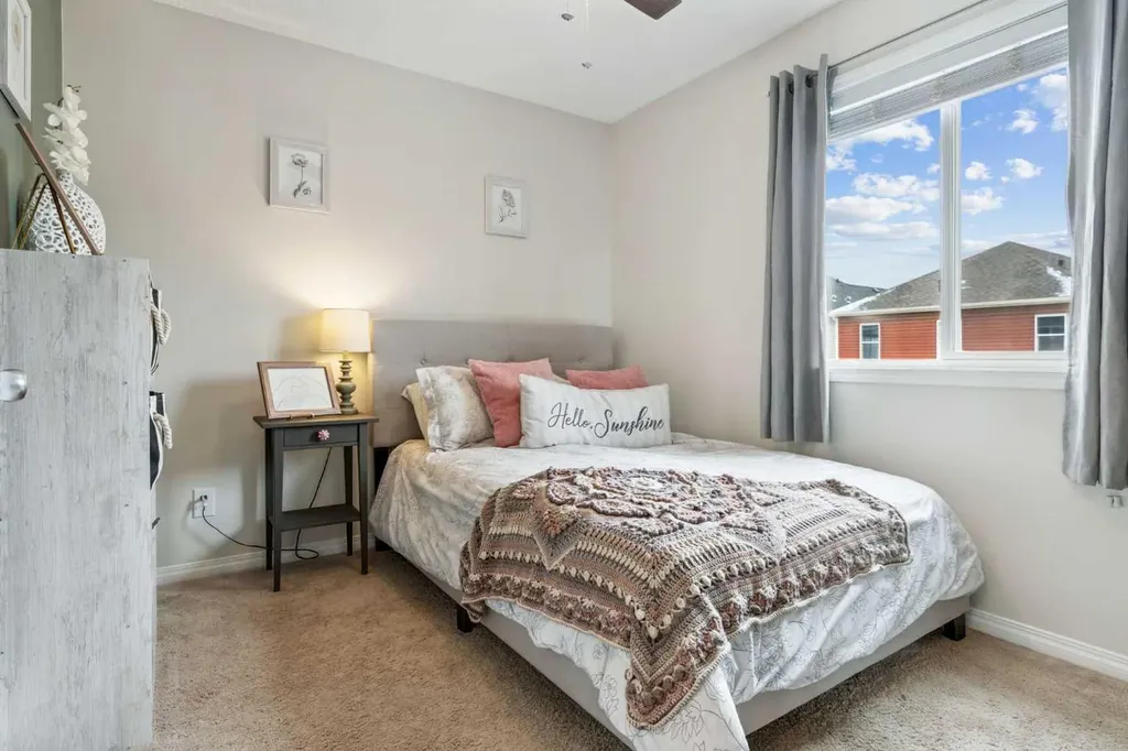 42 Windwood Grove SW Airdrie AB T4B 3T2