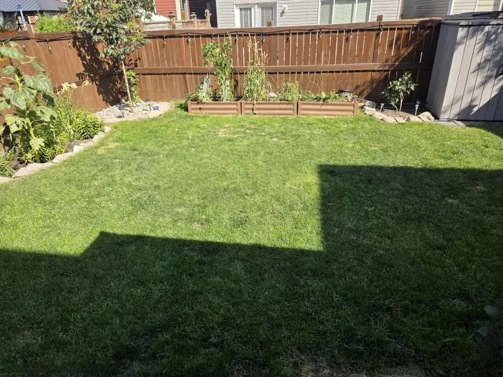42 Windwood Grove SW Airdrie AB T4B 3T2