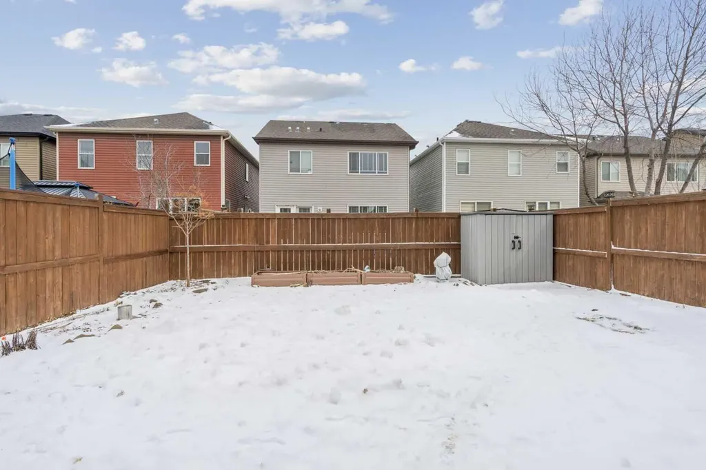 42 Windwood Grove SW Airdrie AB T4B 3T2