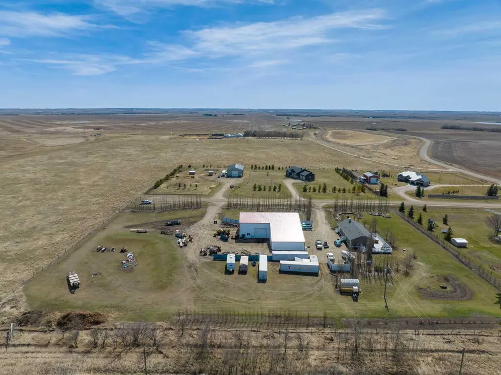 6-255077 Range Road 255 Strathmore AB T1P 0W3