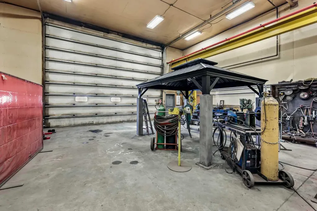 6-255077 Range Road 255 Strathmore AB T1P 0W3